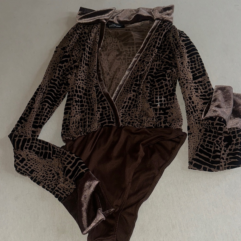 Womens Size XL Brown Velvet Animal Print Bodysuit